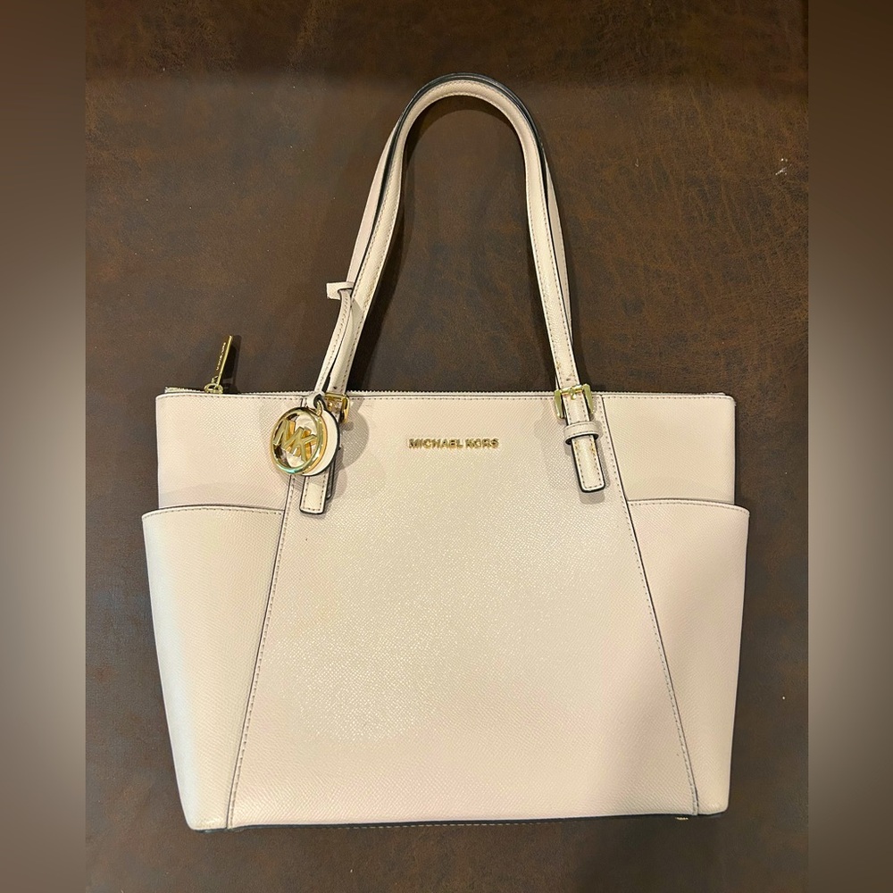 MK Charlotte Large Saffiano Leather Top-Zip Tote Bag - Picture 3 of 7